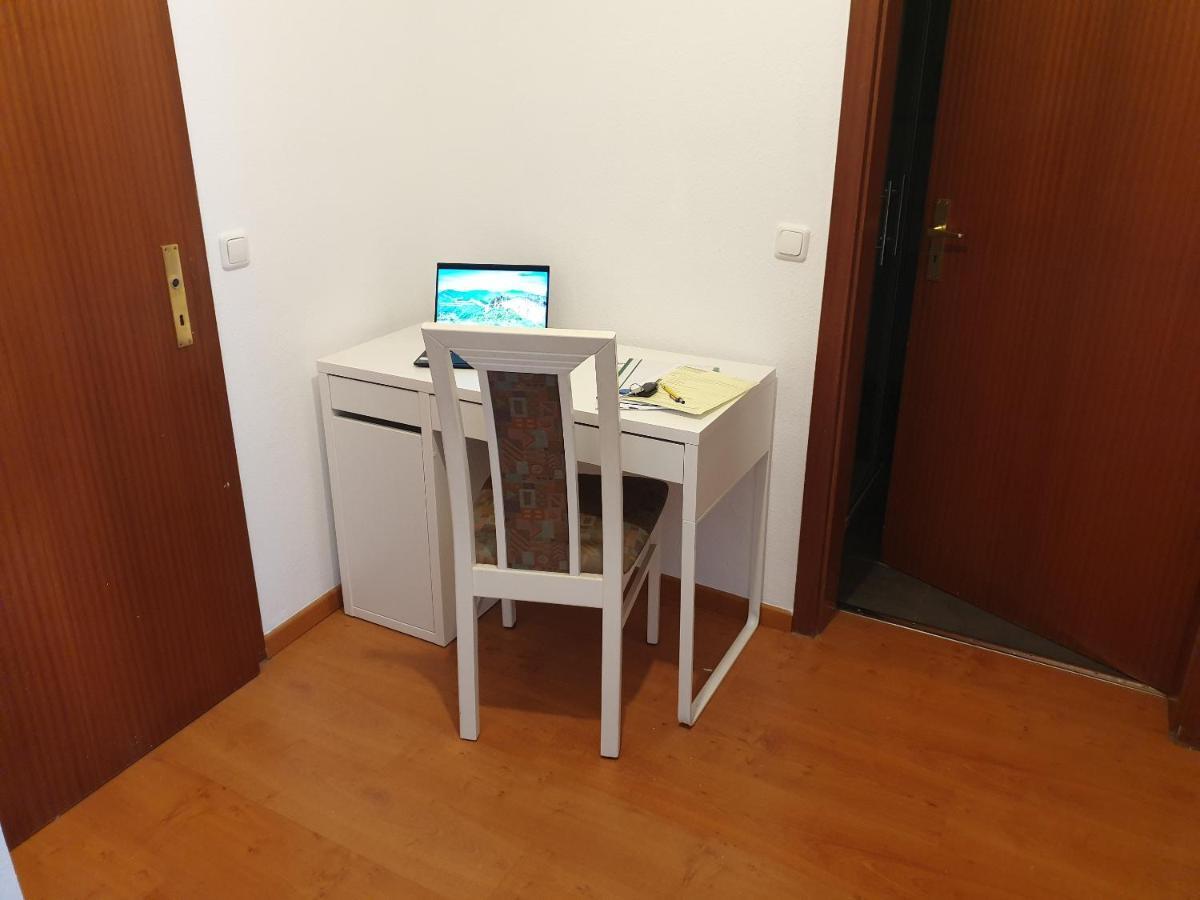 Andinas Ferienwohnung In Ruhiger Lage Direkt Am Wald Wilnsdorf Dış mekan fotoğraf
